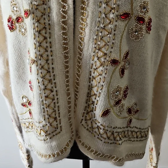 Pierre Cardin Cream Red Embellished Cardigan Sweater Size Large Vintage - Picture 5 of 13